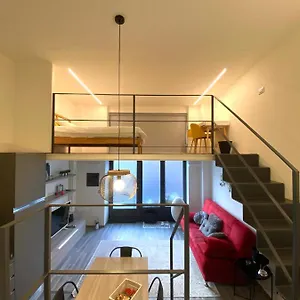 https://loft-incantevole-a-milano.italymilanhotels.net