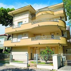 https://residenza-raggio.emilia-romagnahotels.net
